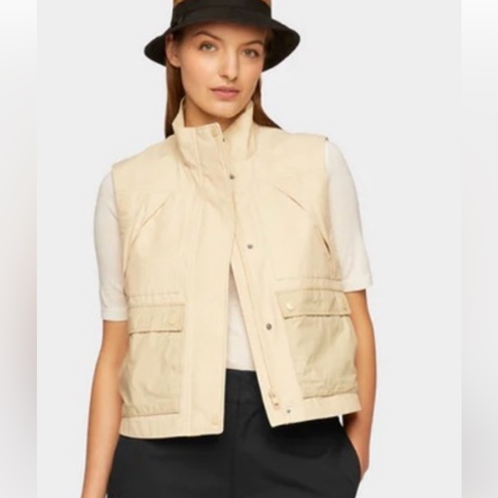 Tilley Utility Vest. Women’s small. NWT